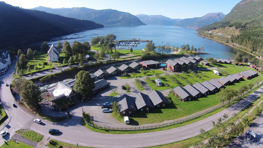 Mikkelparken Ferietun — hotel in Kinsarvik