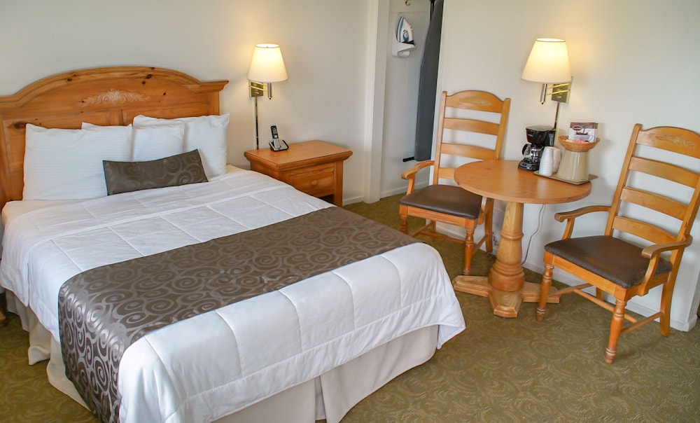 San Simeon Lodge - photo 18