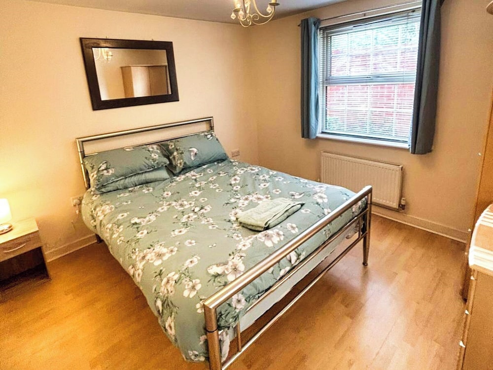 Modern Apartment Quiet Location — 4-Star Luxury Hotel in Doncaster, United Kingdom
