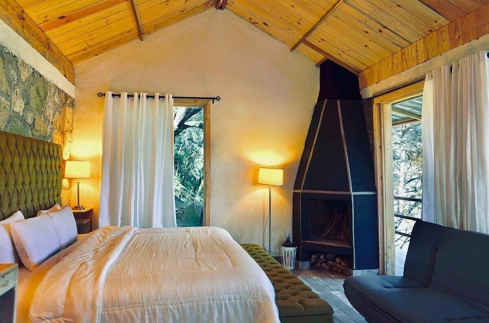 Cabaña El Encino II En Real del Monte in Mineral Del Monte, Mexico