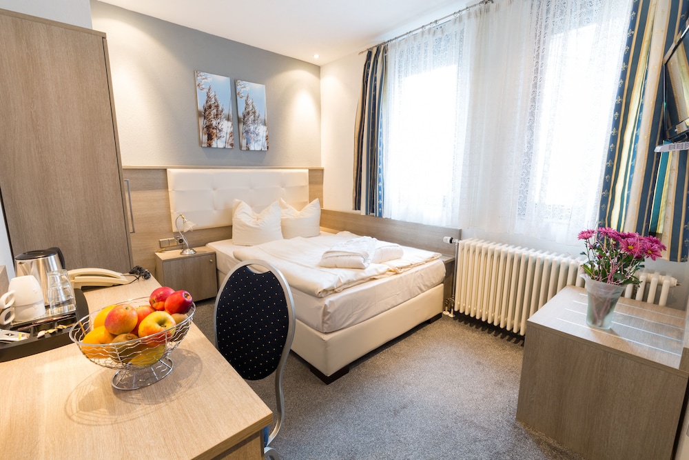 Bavaria Hotel Superior — Stuttgart — photo 3