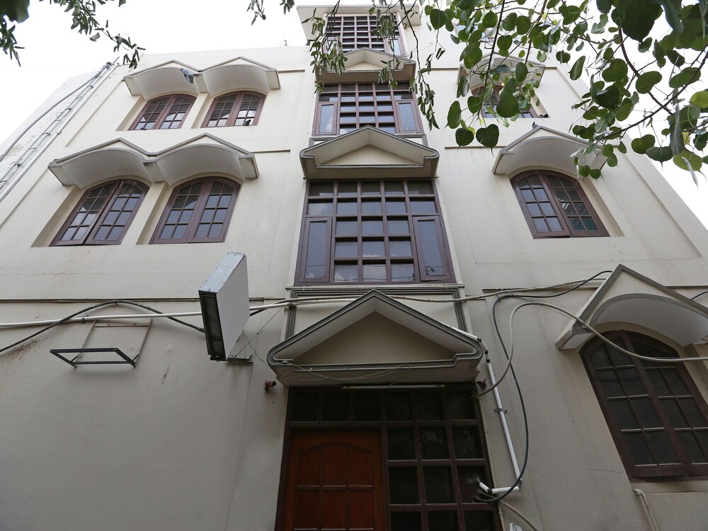 OYO 14390 Hotel Samrat in Rewari, India