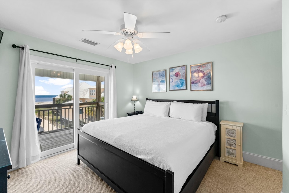 Pet Friendly Beach House One Palm — 4-Star Luxury Hotel in Port Saint Joe, United States