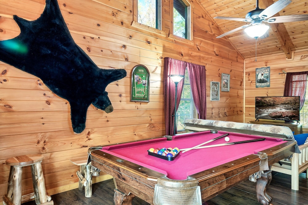 A Top Notch Lodge — 5-Star Luxury Hotel in Gatlinburg, United States