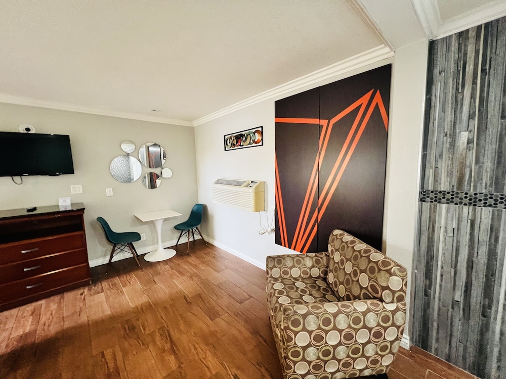 Casa Blanca Hotel and Suites Orange - photo 16