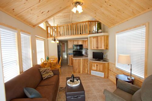 Catherine's Landing RV Resort - photo 4