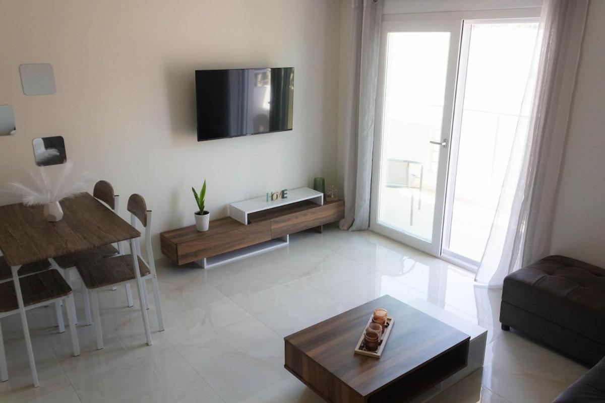 Golden Sand Apartment B — 4-Star Luxury Hotel in Limin Khersonisou, Greece