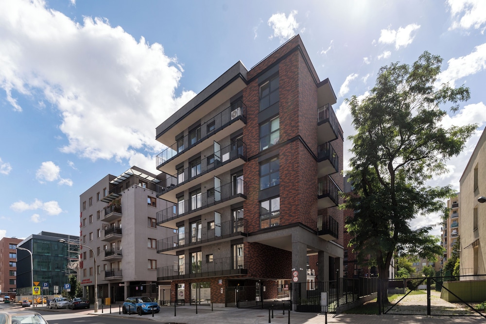 Lineburg Villa Apartments — 4-Star Luxury Hotel in Warsaw, Poland