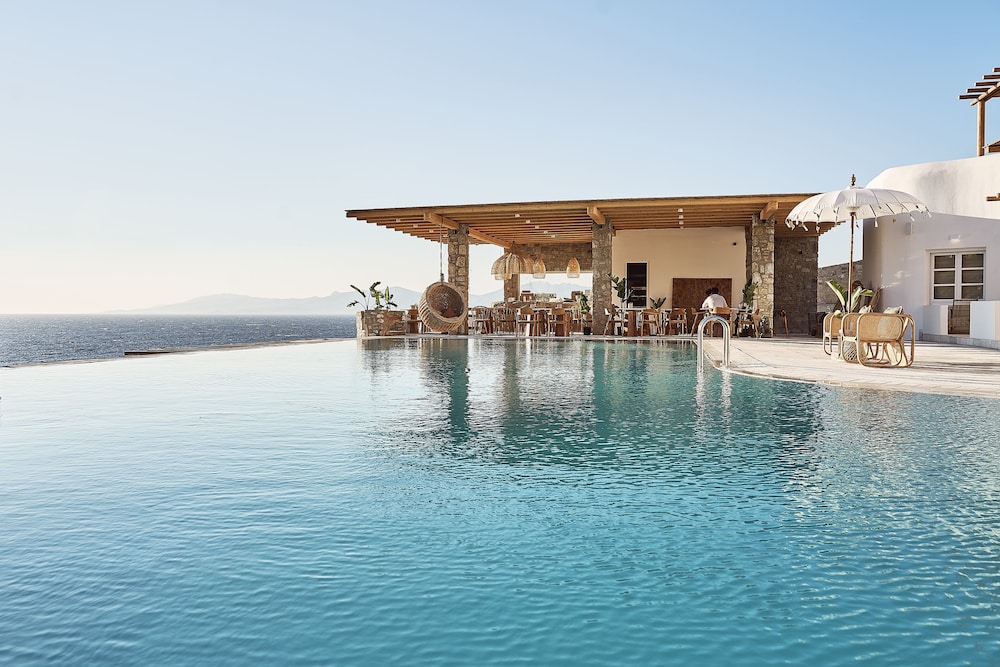 Ubud Mykonos — 4-Star Luxury Hotel in Mykonos, Greece