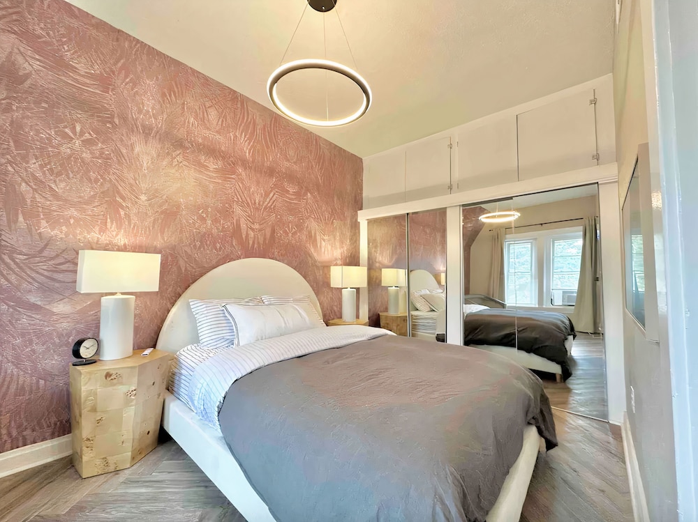 The Elliott Hotel at Highland Park - photo 20