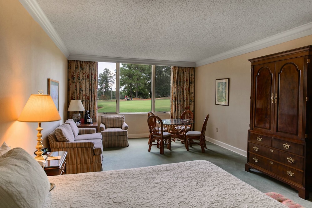 The Inn at Houndslake - photo 28