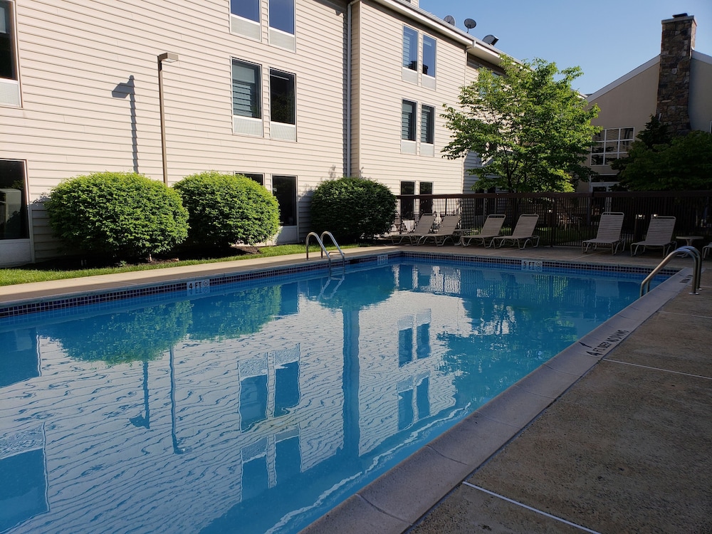 Hampton Inn & Suites Newtown - photo 123