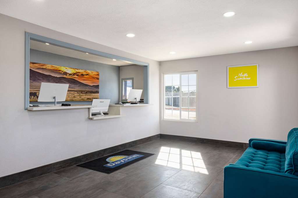 Days Inn by Wyndham Bakersfield - photo 6