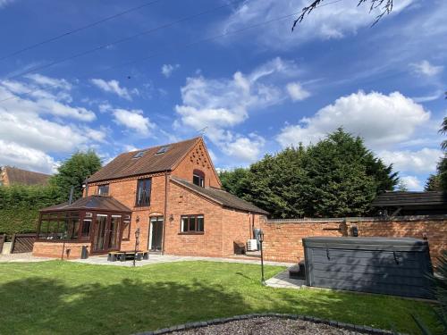 The Coach House — 4-Star Luxury Hotel in Birmingham, United Kingdom