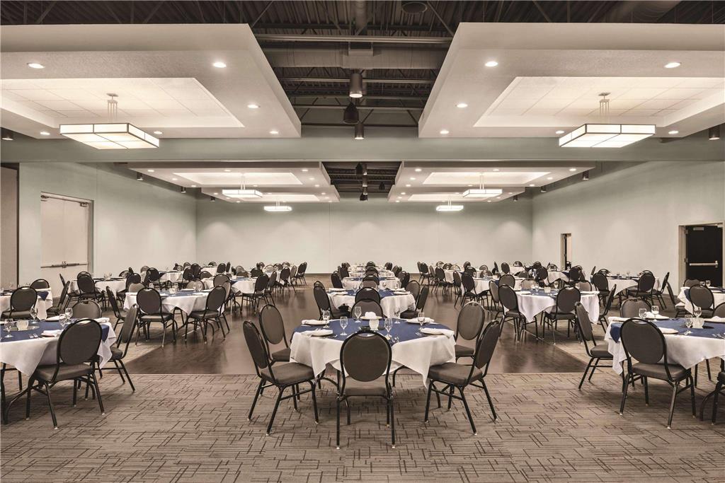 Radisson Hotel and Conference Center Fond du Lac - photo 16