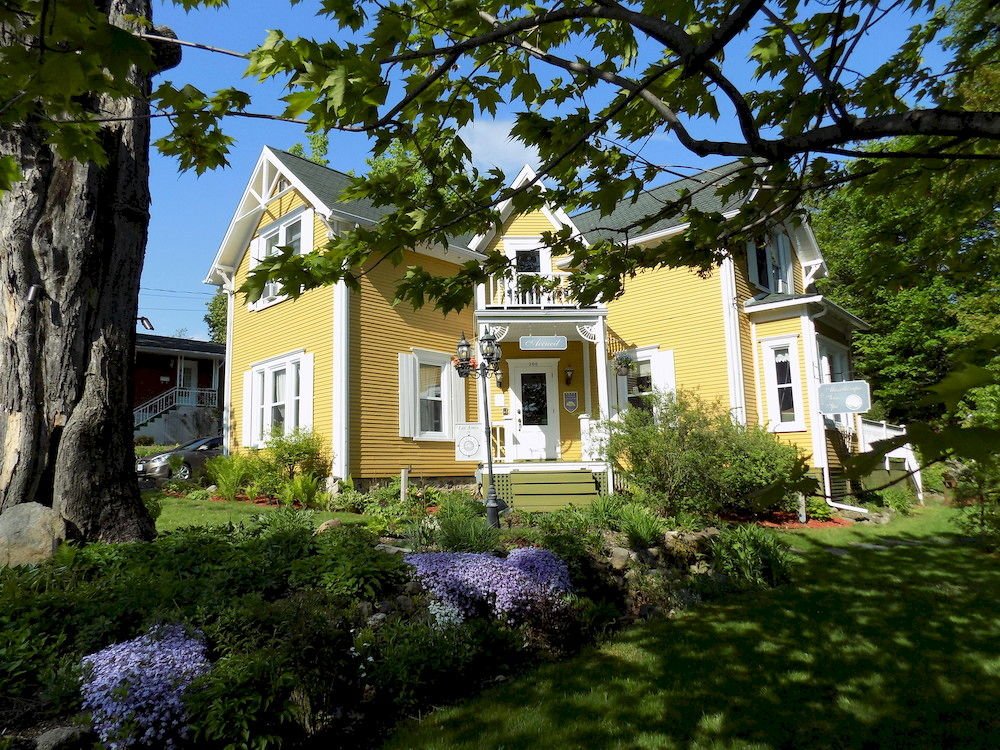 À L'Ancestrale B&B — 4-Star Luxury Hotel in Magog, Canada