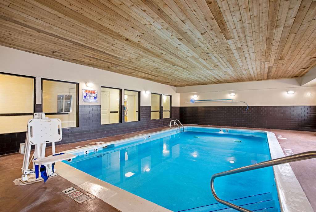 La Quinta Inn & Suites by Wyndham Lexington South Hamburg - photo 13