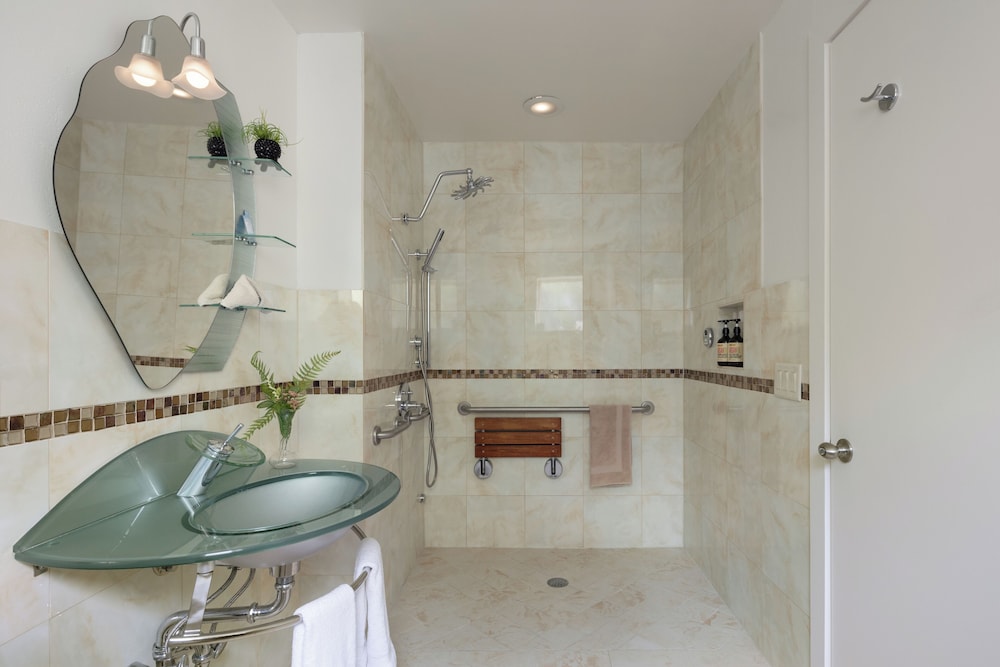The Trail in Adams Berkshires Art Hotel - photo 25