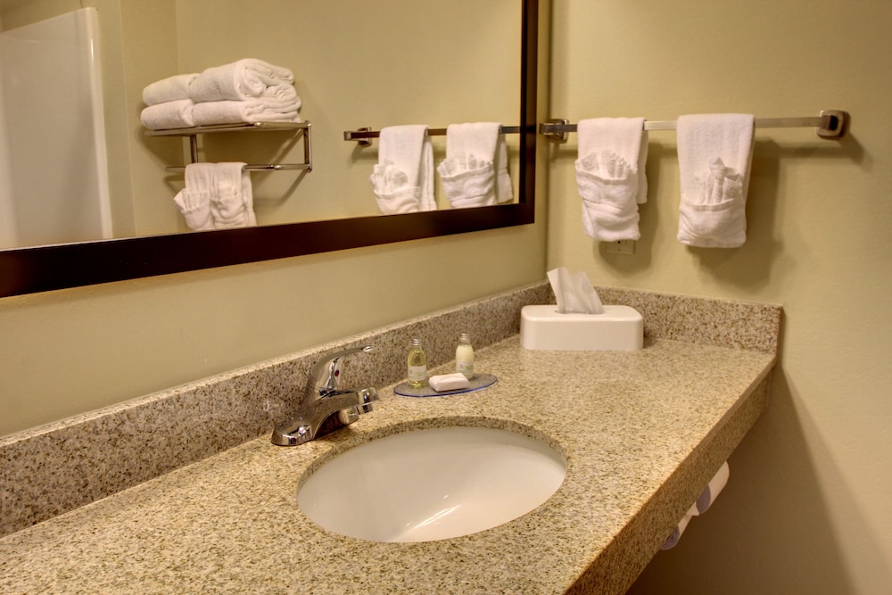 Cobblestone Inn & Suites Hartington - photo 19