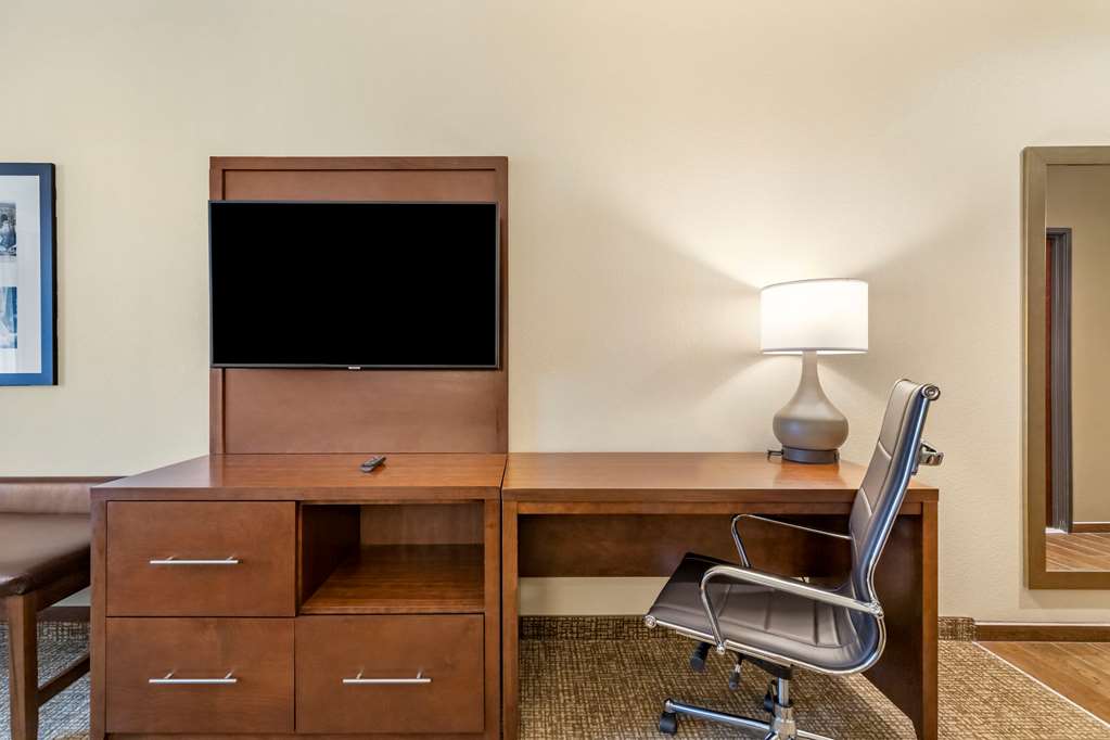Comfort Suites San Antonio Ft. Sam Houston SAMMC Area - photo 17