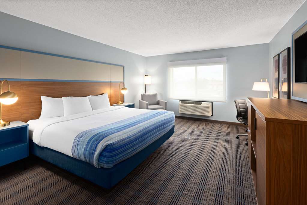 AmericInn by Wyndham North Branch - photo 11