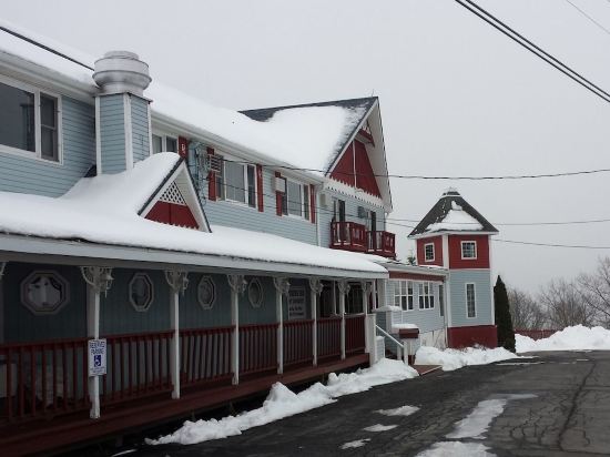 Captain’s Inn Point Lookout in Durham, United States
