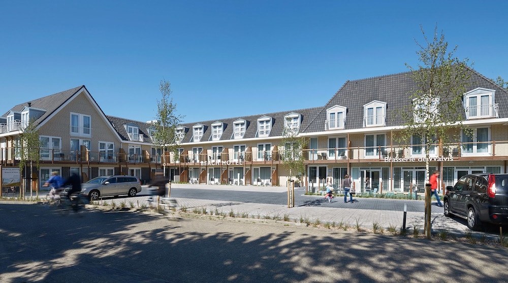 Beach Hotel I Kloeg Collection - carbon neutral hotel in Zoutelande