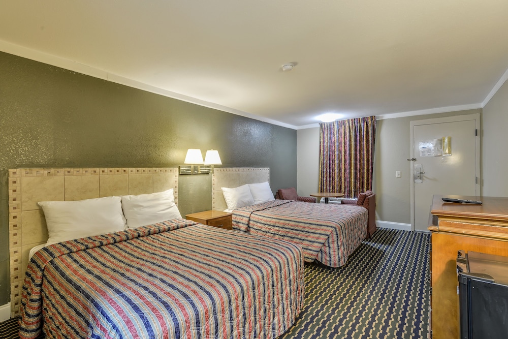 Wake Inn - photo 7
