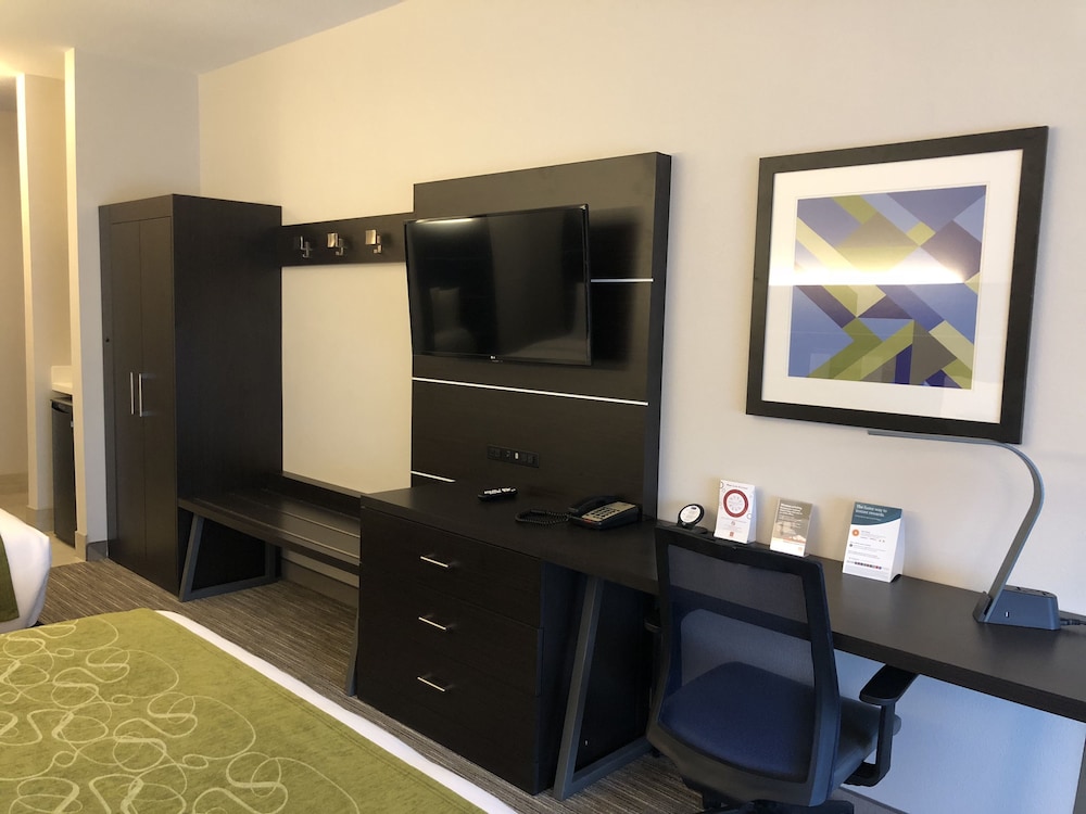 Holiday Inn Express & Suites Hood River by IHG - photo 3
