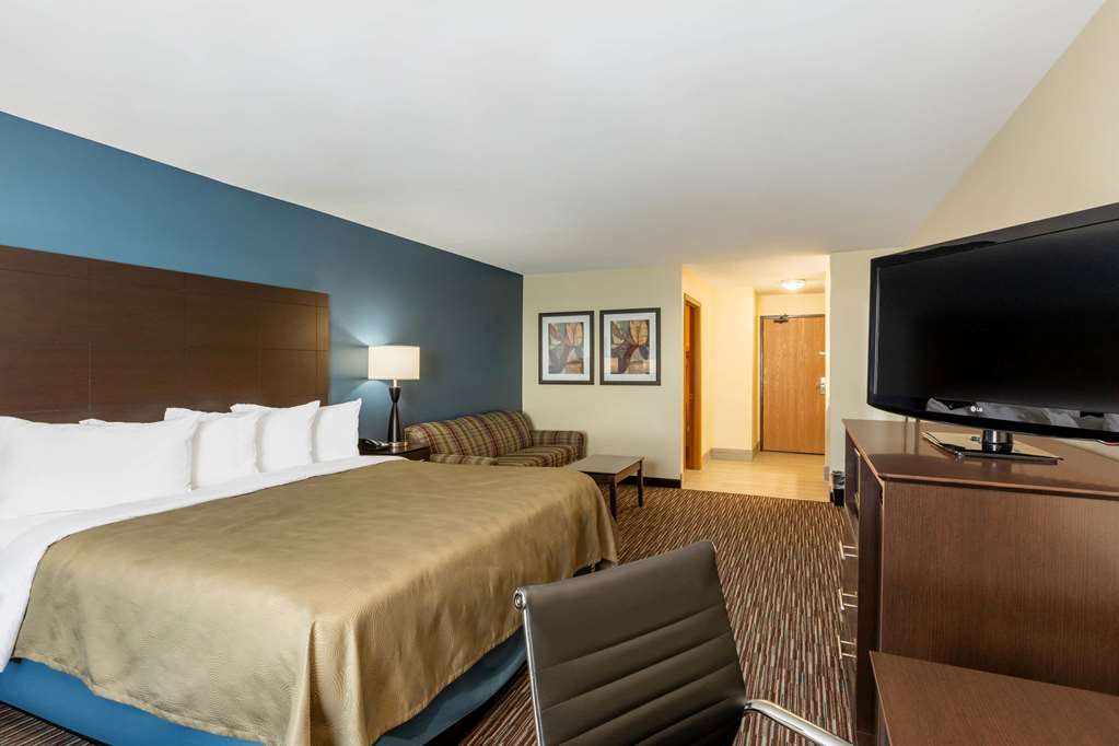 AmericInn by Wyndham Jefferson - photo 24