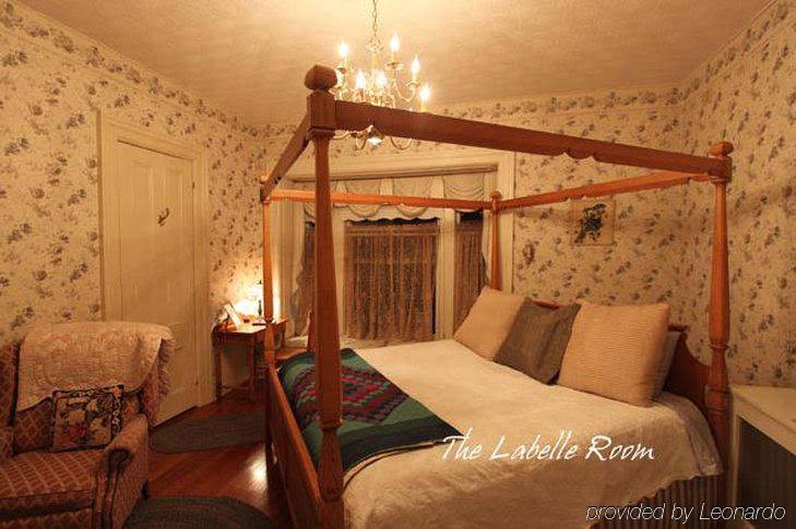Royal Inn Columbia Fort Jackson - photo 3