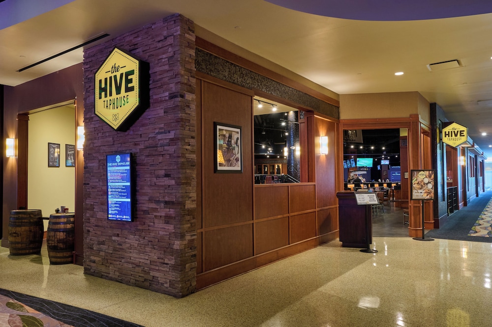 Mohegan Pennsylvania Casino Resort Adults Only 21 - photo 38