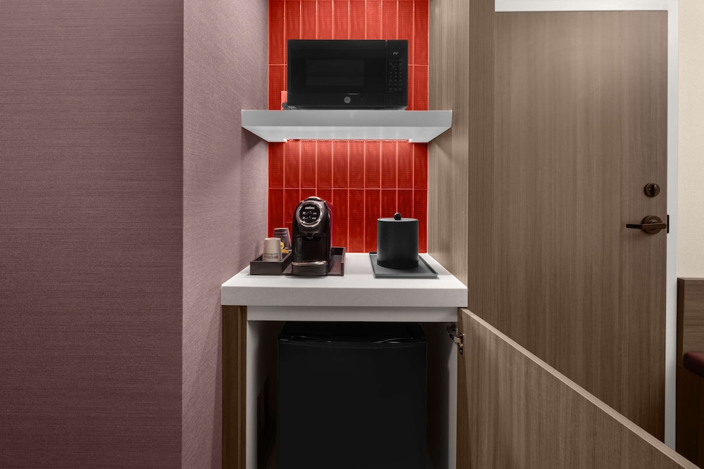 Hilton Garden Inn Grand Prairie At Epiccentral - photo 14