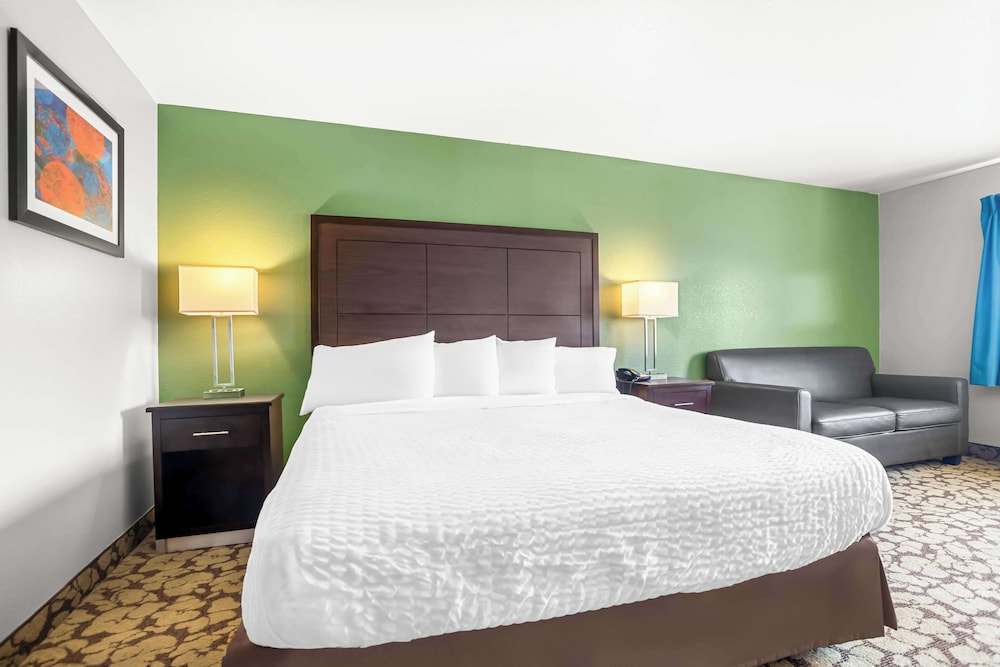 SureStay Plus Hotel by Best Western Bettendorf - photo 10