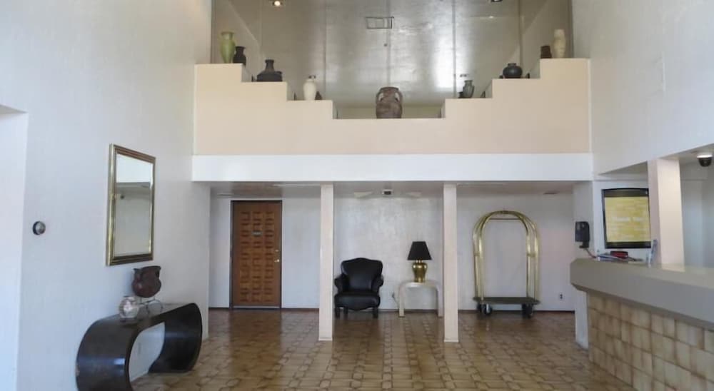 Premier Inns Metro Center - photo 4