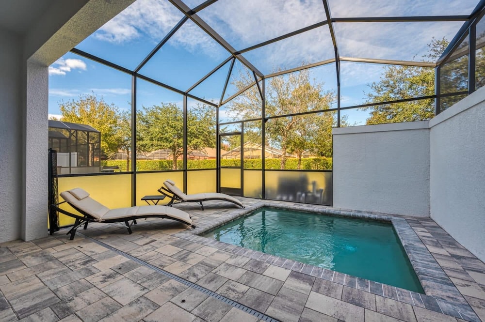 Spacious New Modern Retreat - photo 10