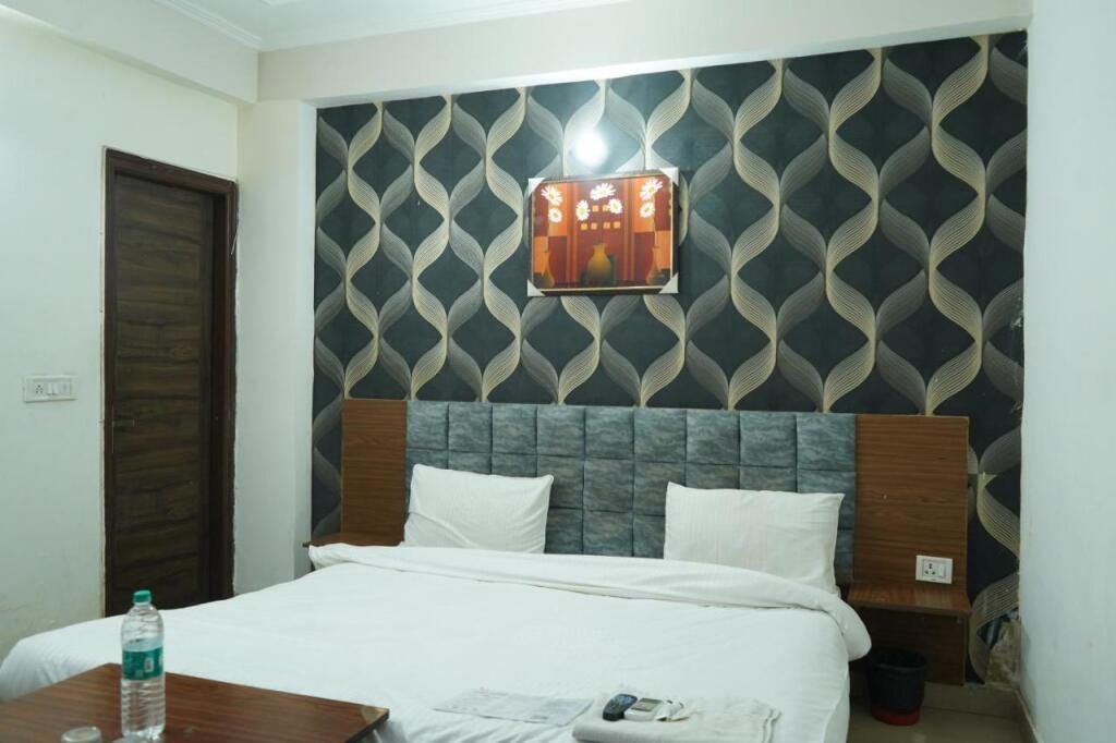 Hotel Quadis Noida sec 51 - last minute hotel in Noida