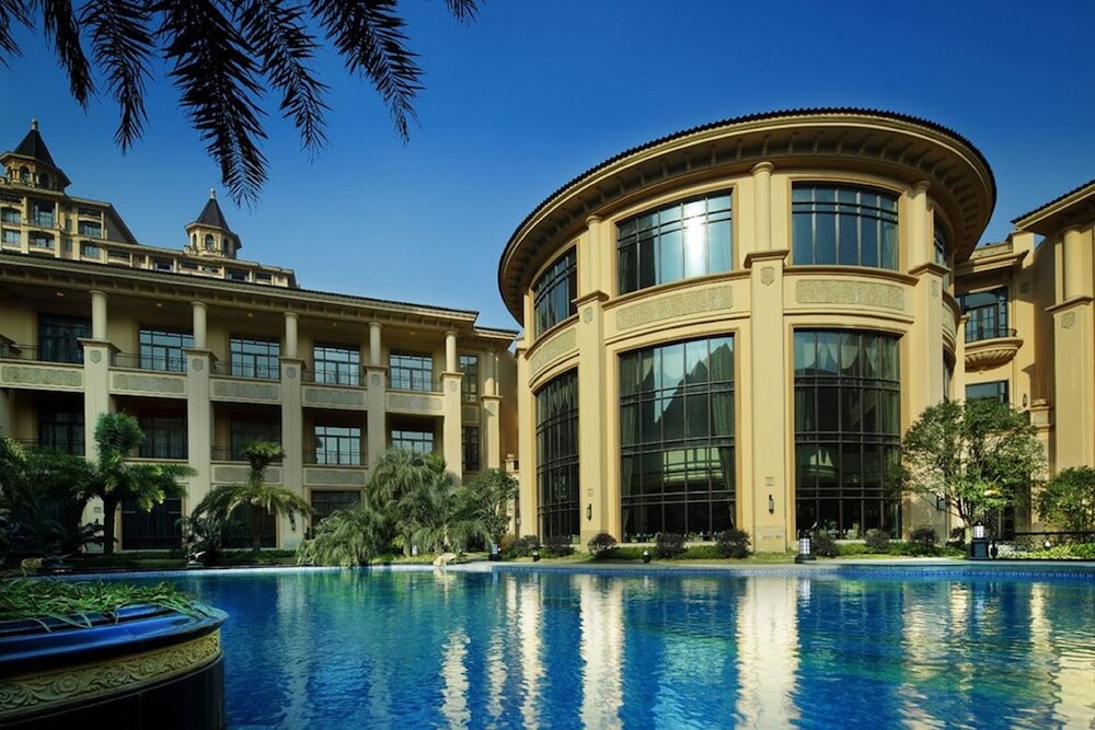 Chateau Star River Hotel Shanghai — 4-Star Luxury Hotel in Shanghai, People's Republic of China