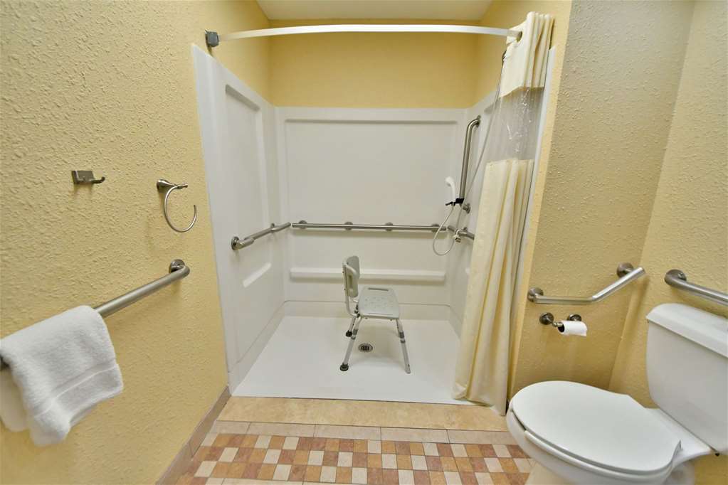 Ramada Hotel & Conference Center by Wyndham Jacksonville - photo 21