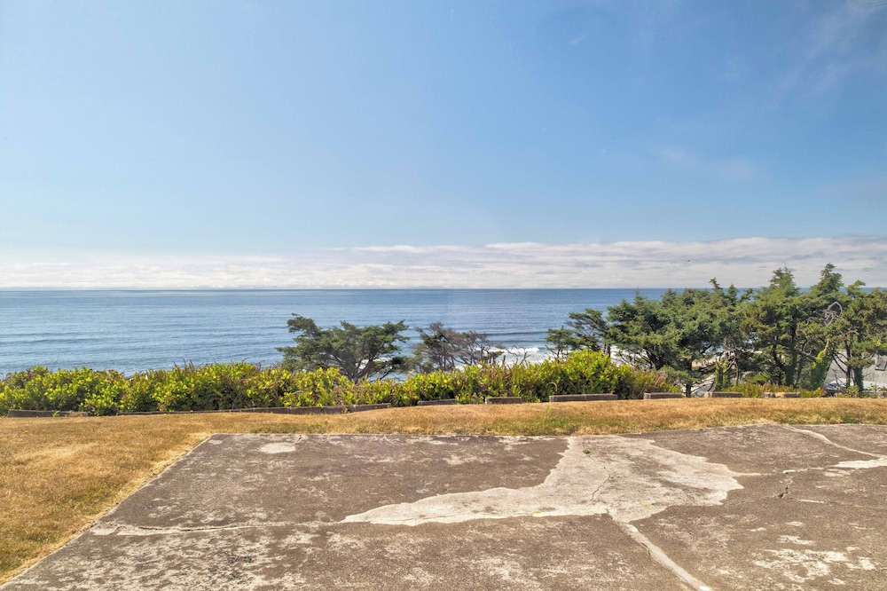 Ester Lee Oceanview Inn - photo 29