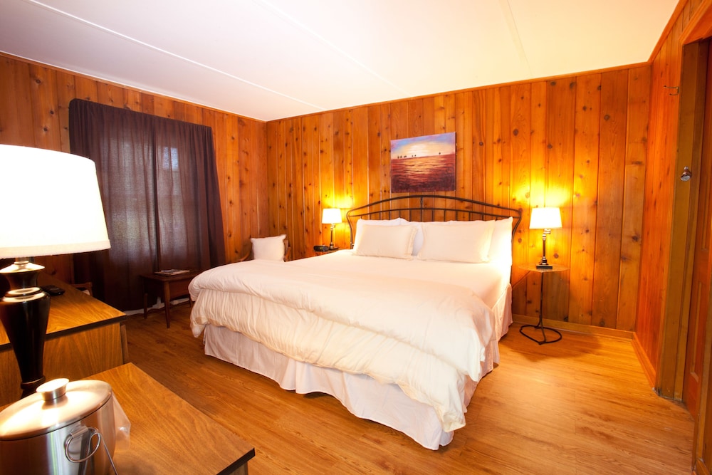 Whispering Winds Motel - photo 14