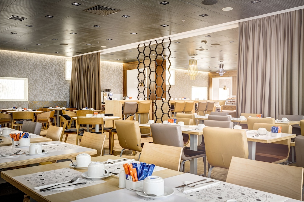 מזון ומשקאות