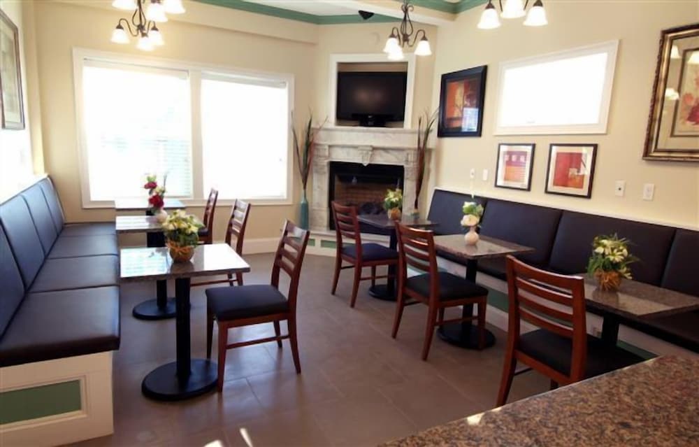 Crescent Suites Hotel - photo 38