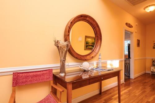 Woodlands Wonder by Oak Island Accommodations - photo 30