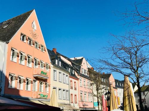 Hotel am Markt — hotel in Saarburg