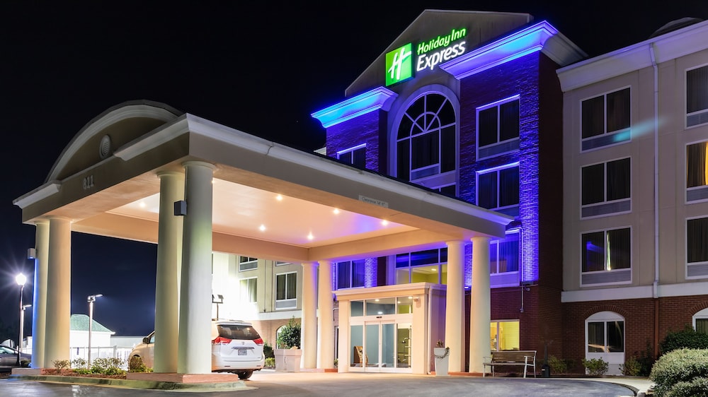 Holiday Inn Express Hotel & Suites Birmingham Irondale by IHG - photo 65