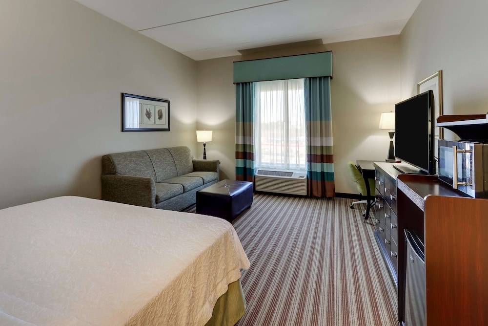 Hampton Inn & Suites Swansboro Near Camp Lejeune - photo 13