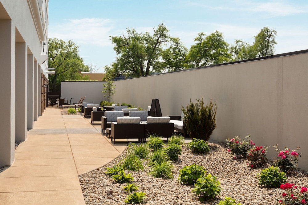 Courtyard by Marriott Louisville Airport - photo 24