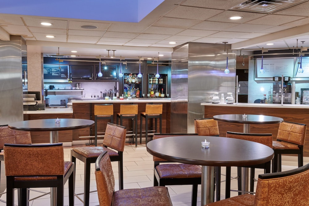 Courtyard by Marriott Columbus Downtown - photo 39