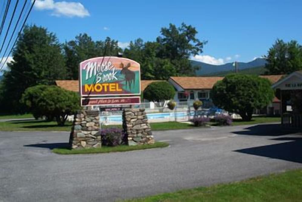 Moose Brook Motel - carbon neutral hotel in Gorham